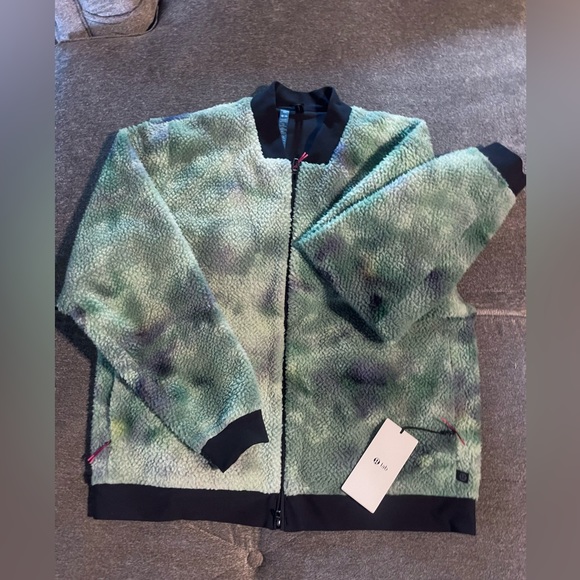 Brand new Lululemon Jacket - Picture 2 of 15